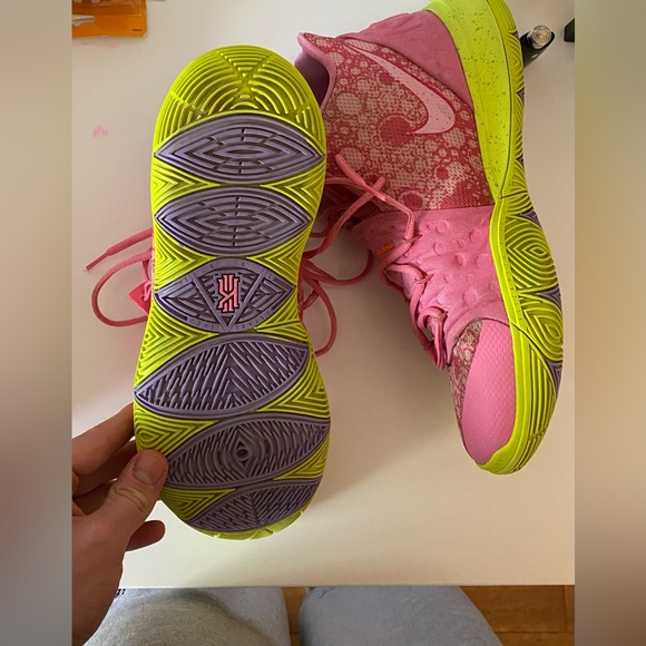 Nike Kyrie 5 Spongebob Squarepants/Patrick Star - Picture 3 of 6